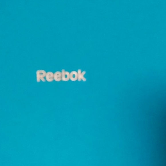 T-Shirt - Picture 2 of 3